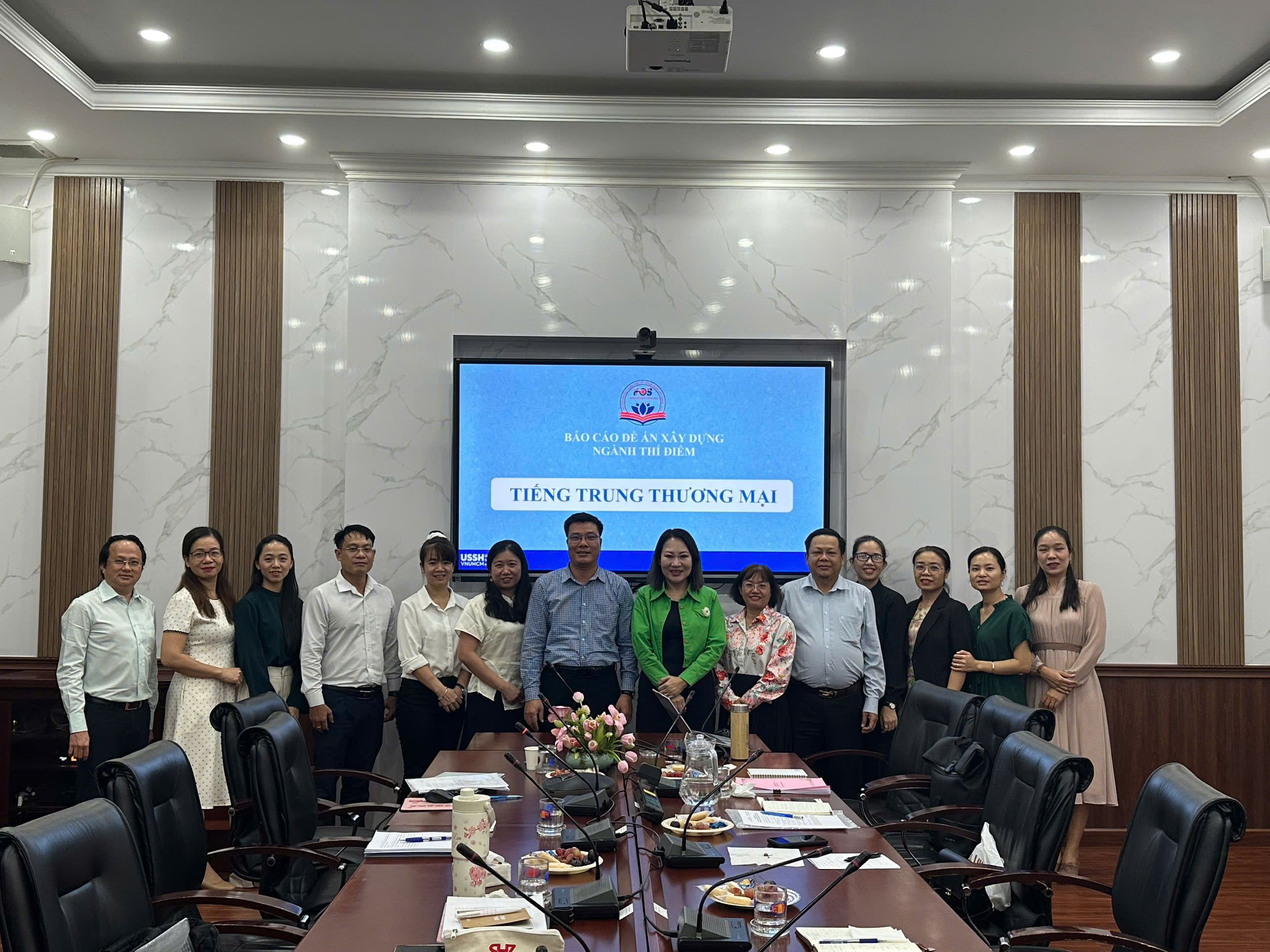KHOA ĐÔNG PHƯƠNG HỌC BẢO VỆ THÀNH CÔNG CHƯƠNG TRÌNH ĐÀO TẠO THÍ ĐIỂM NGÀNH TIẾNG TRUNG THƯƠNG MẠI CẤP TRƯỜNG