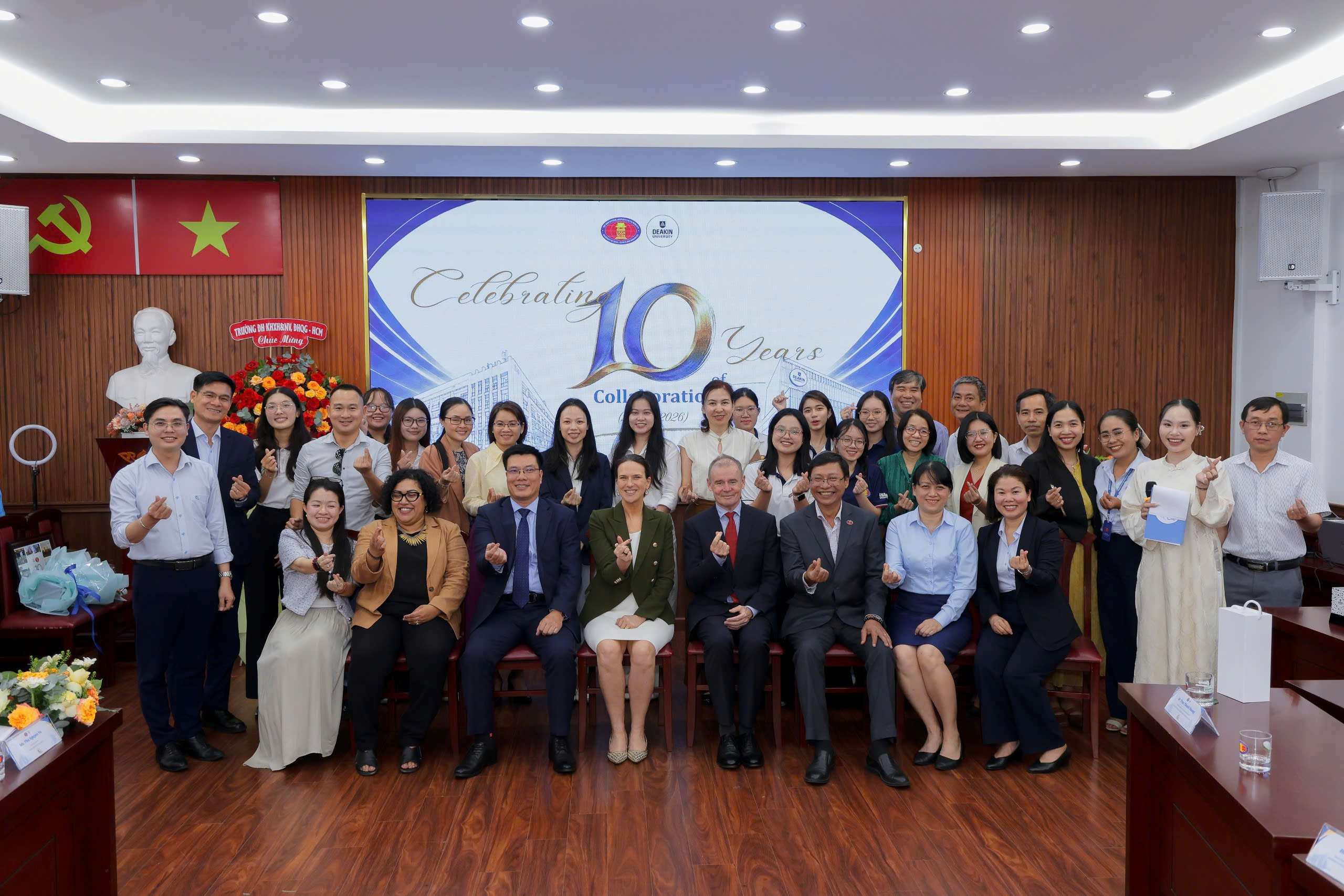 Trường ĐH KHXH&NV, ĐHQG-HCM và Đại học Deakin kỷ niệm 10 năm hợp tác giáo dục quốc tế