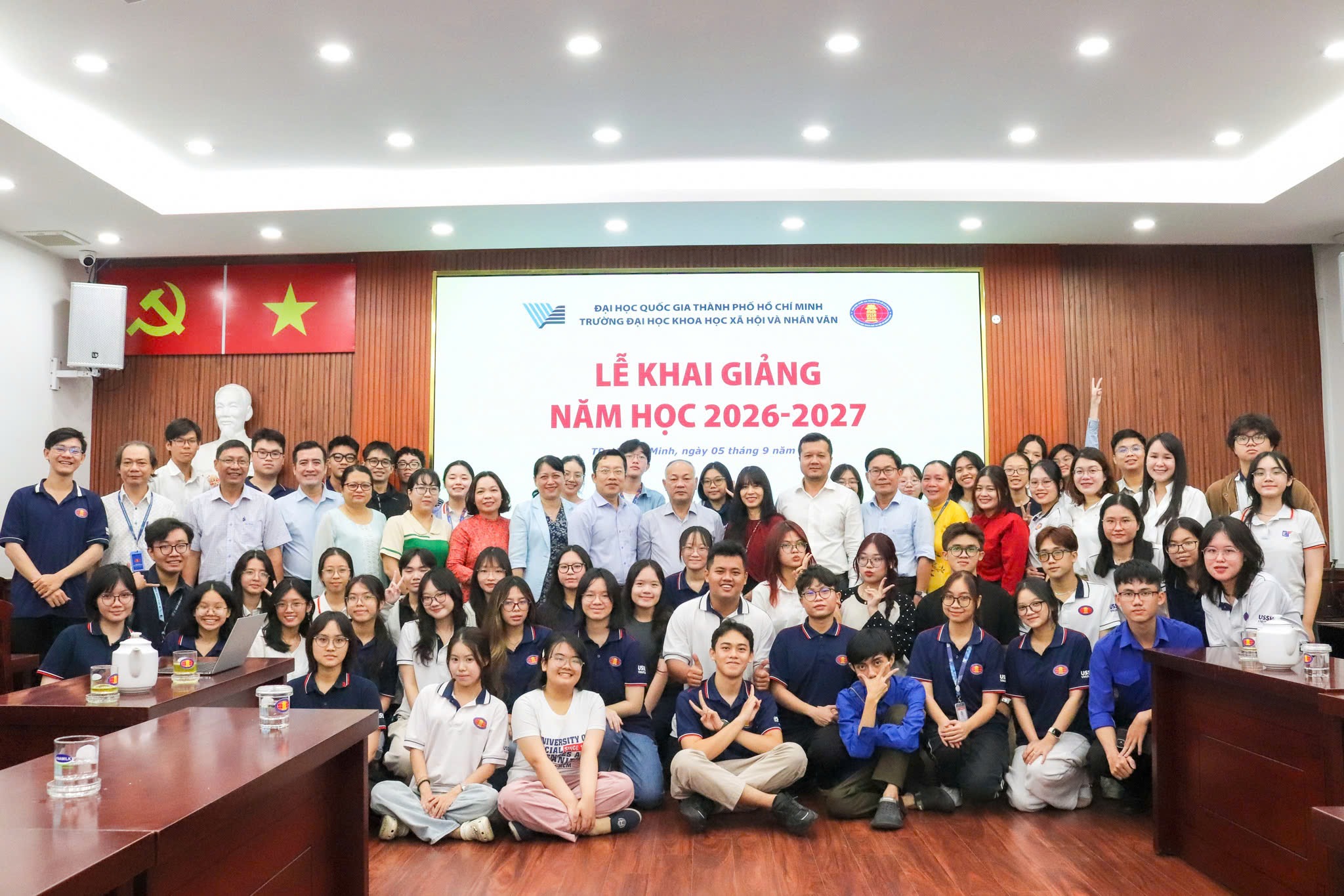 Buổi lễ khai giảng khép lại trong không khí trang trọng, phấn khởi, đánh dấu khởi đầu năm học 2026-2027 - Ảnh: MINH THƯ
