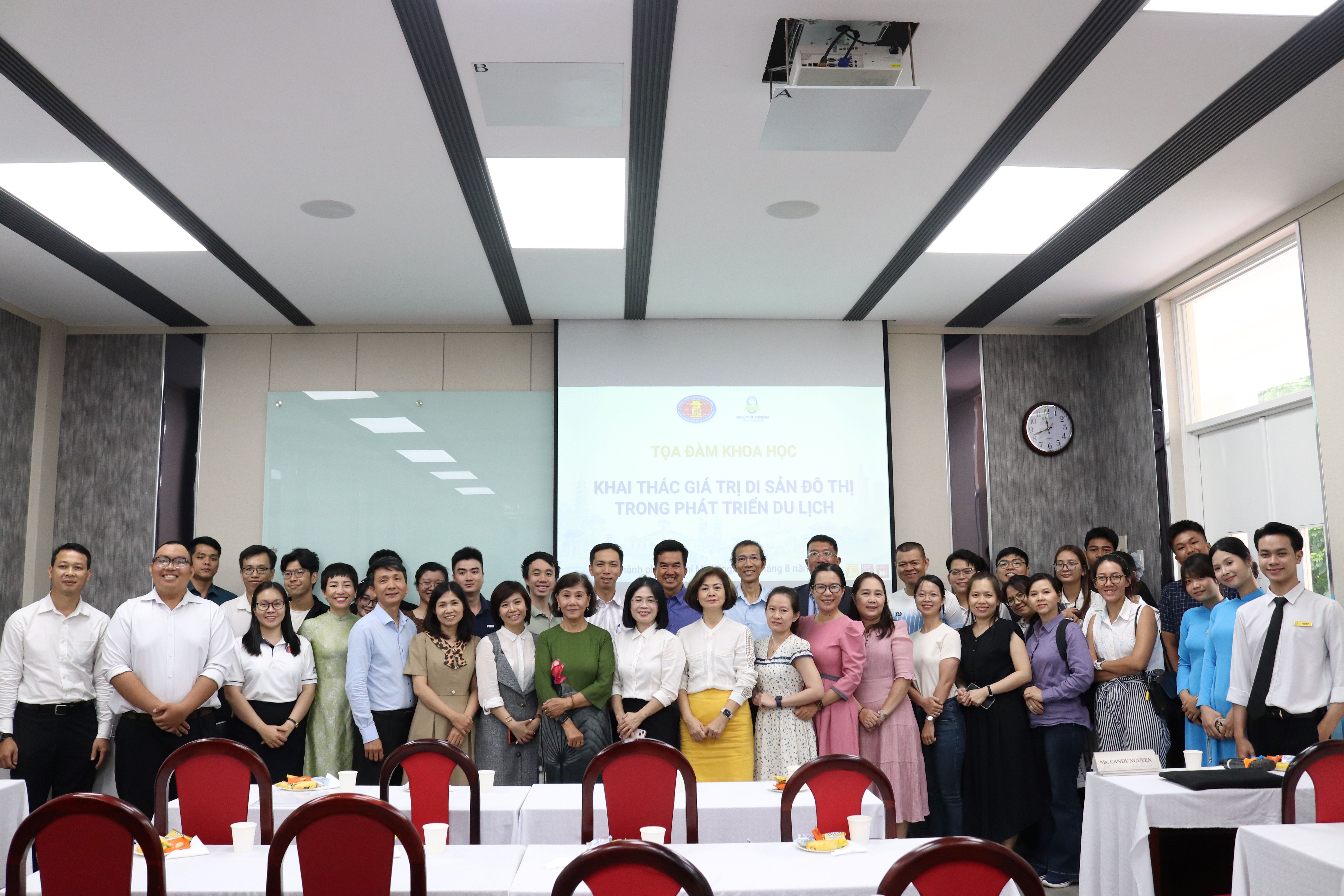 Tọa đàm khoa học “Khai thác giá trị di sản đô thị trong phát triển du lịch”